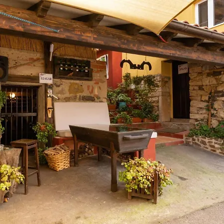 Casa vacanze Lovely Holiday In Cutiellos With Swimming Pool